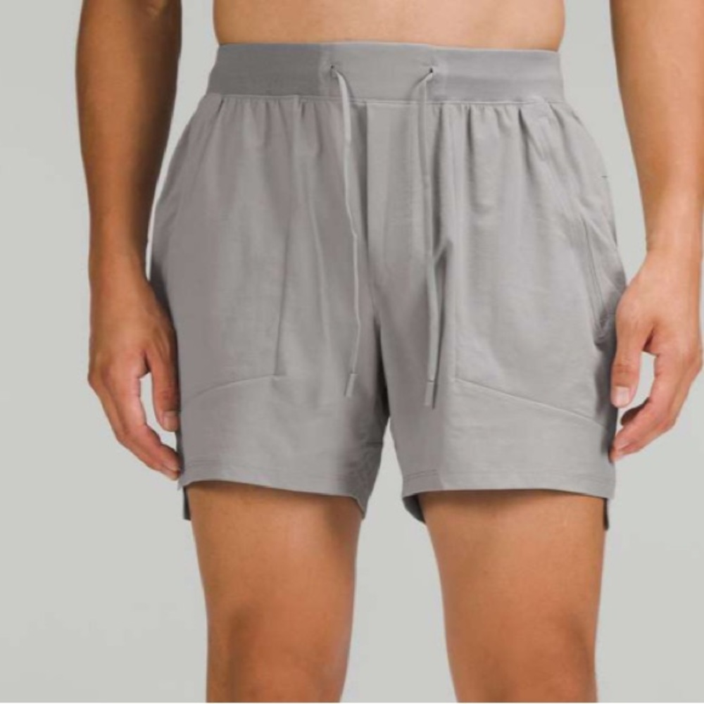 Lululemon License to Train Linerless Short 5" Gull Grey